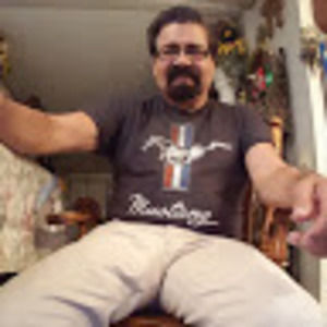 Meet your Posher, Javier